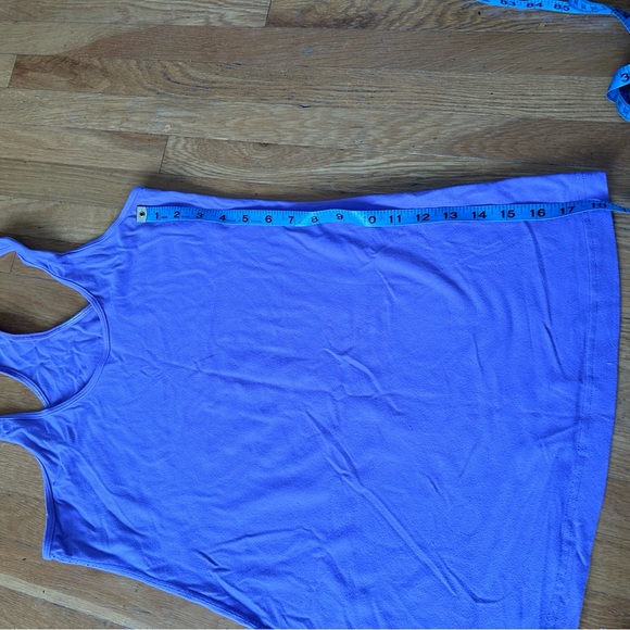 Size 10 lululemon racer back tank top in good condition - Picture 4 of 4